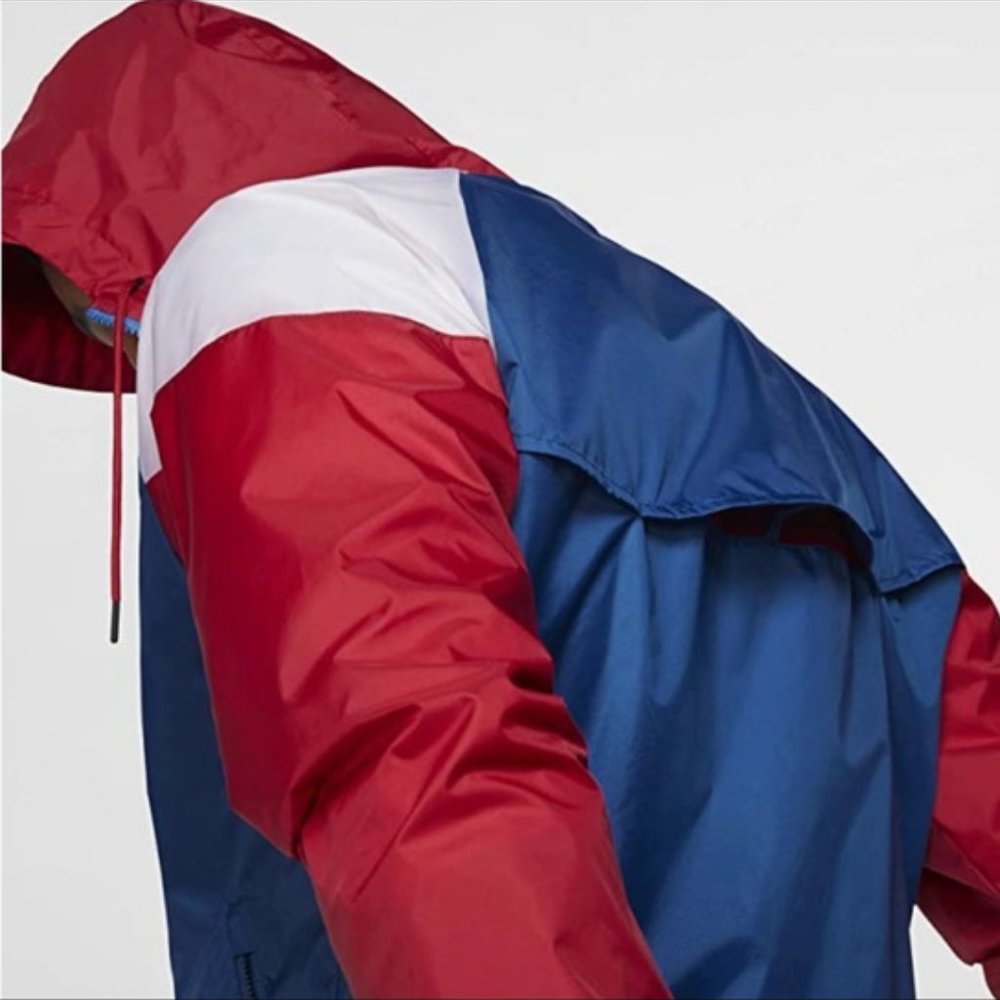 NIKE WINDBREAKER JACKET